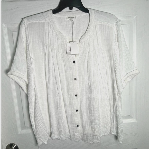 COURTNEY SHORT SLEEVE BUTTON TOP - Picture 4 of 8